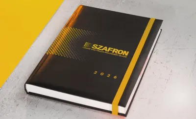 Czarny kalendarz książkowy A4 z autorską grafiką