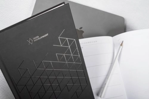 Notes A5 z lakierem wybiórczym nadrukiem UV