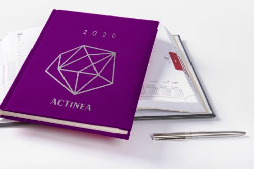 Notes A4 z hot stampingiem srebrnym
