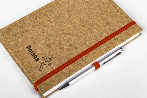 Notes z gumką i długopisem