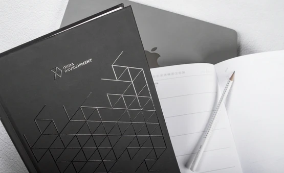 Notes A5 z lakierem wybiórczym nadrukiem UV