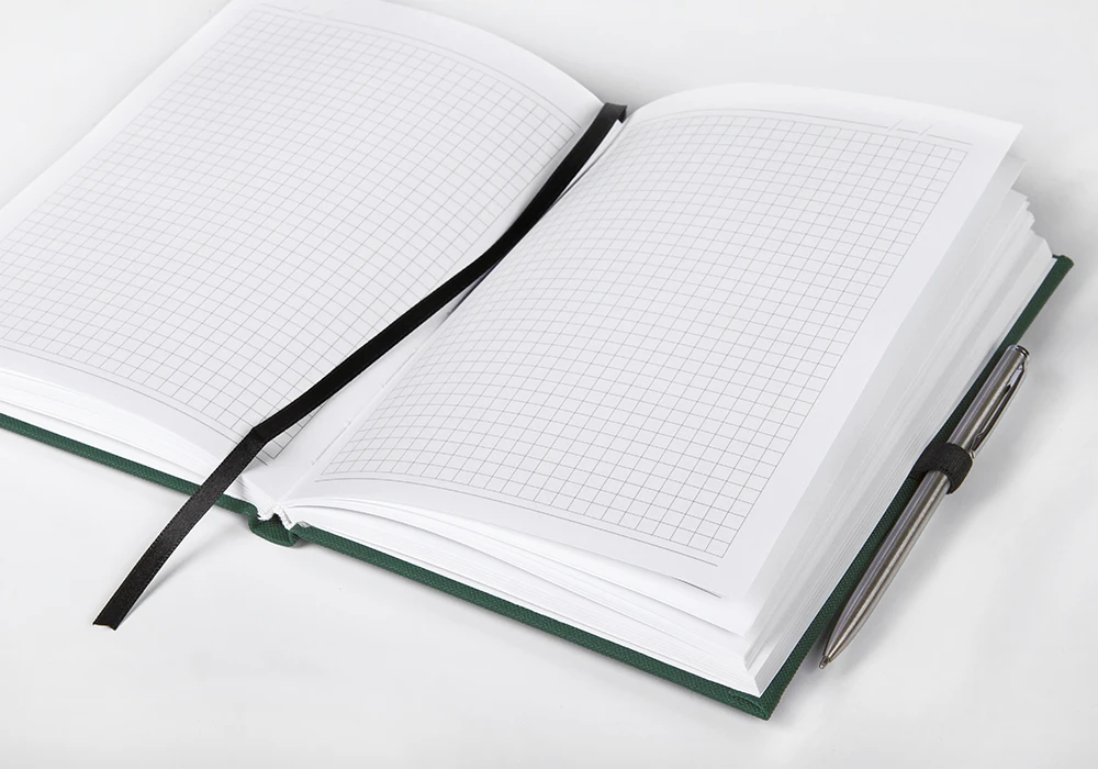 kalendarz notes zamykany na gumke 3